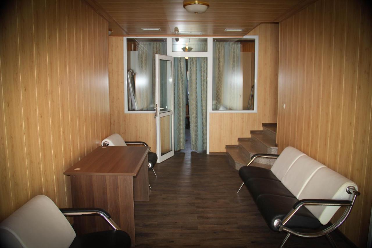 Parade Allure Zhashkiv Экстерьер фото
