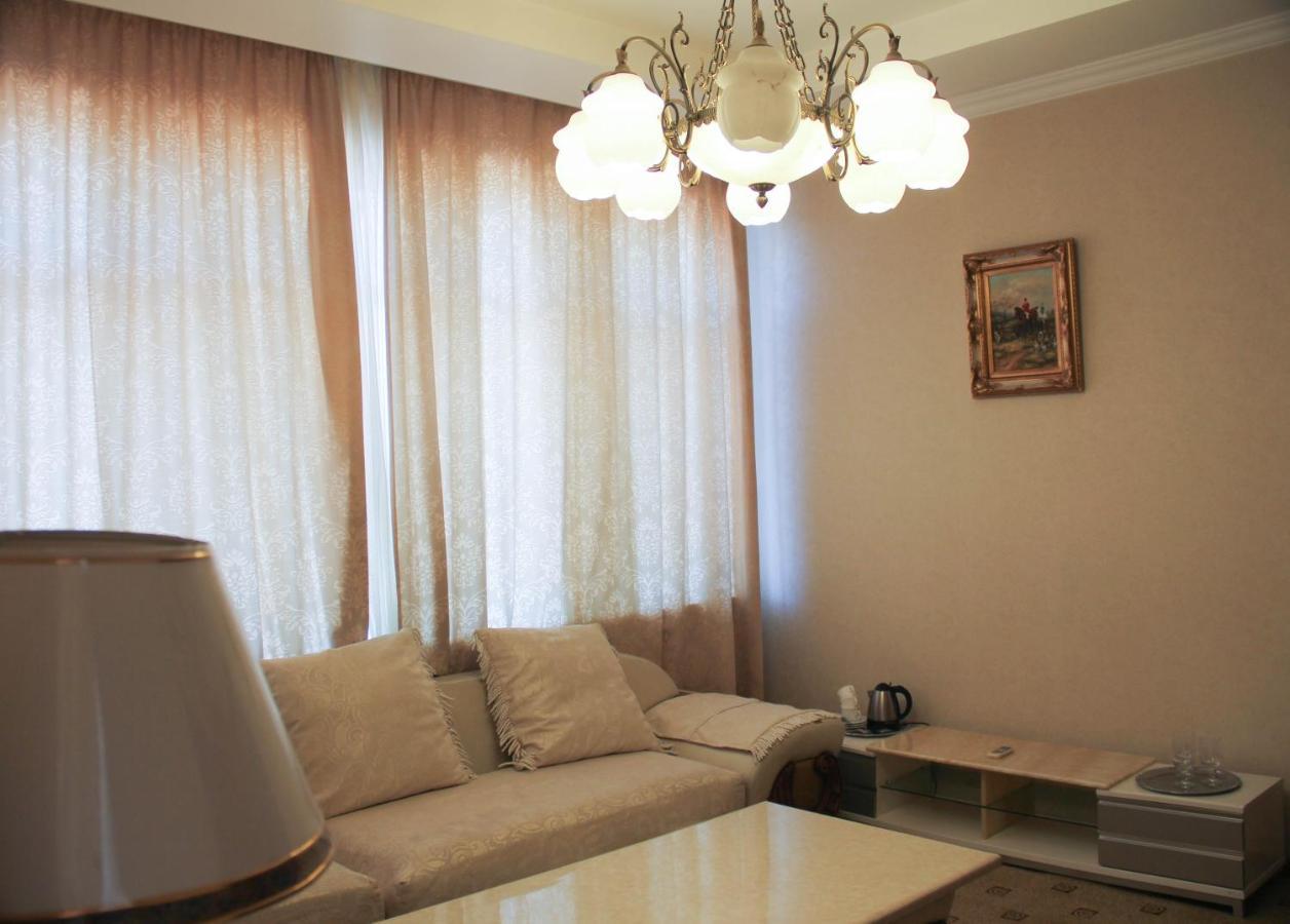 Parade Allure Zhashkiv Экстерьер фото