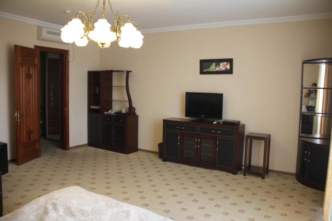 Parade Allure Zhashkiv Экстерьер фото